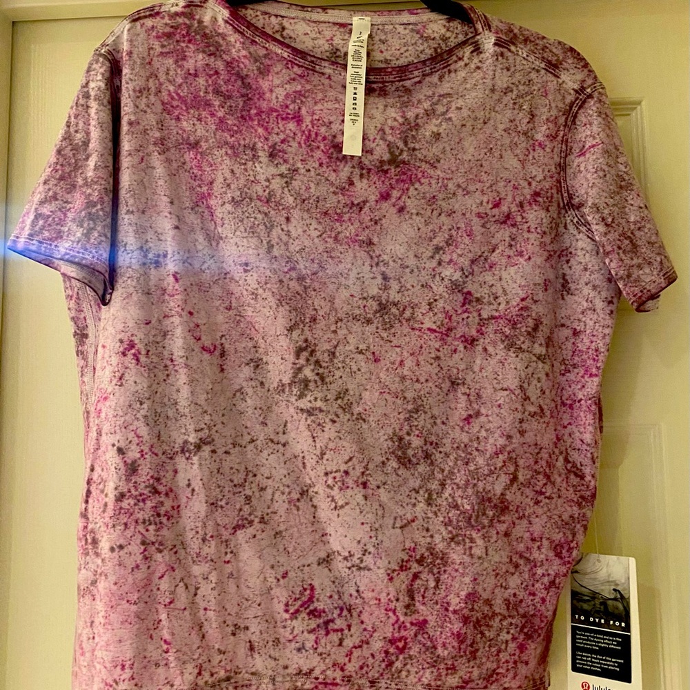 Lululemon 🍋Back in Action short sleeve